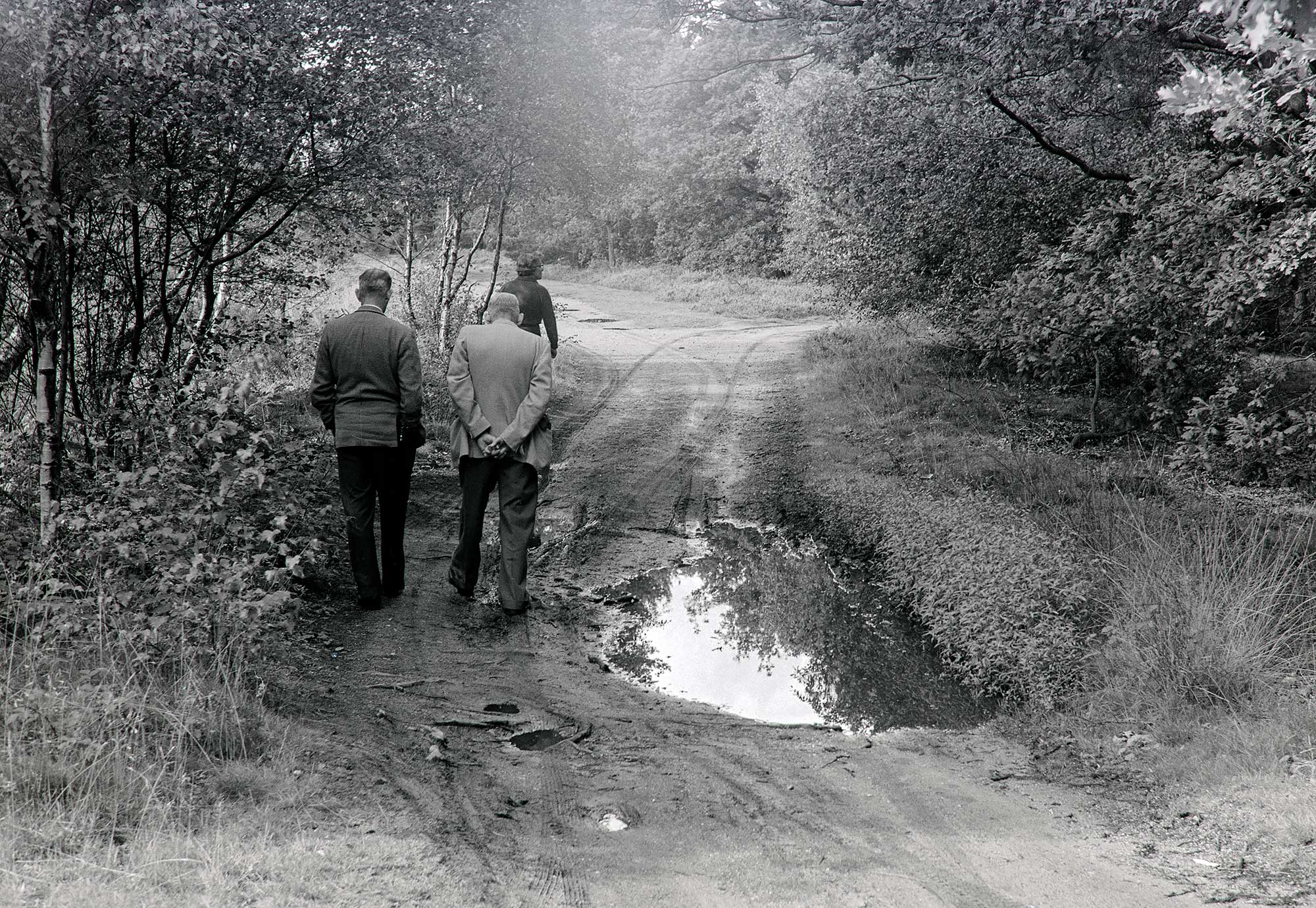 A walk around Fleet with Vera and Les - 1965